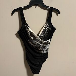 Miraclesuit Petal to the Metal Sanibel One-Piece Slimming 10lbs- Size 10